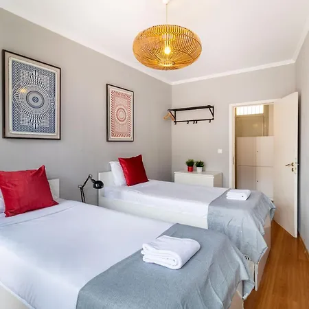 Restauradores By Hill * Lisboa