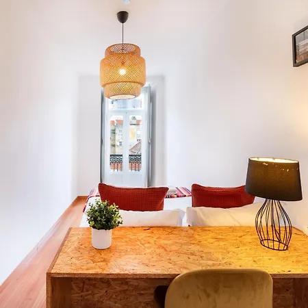 Restauradores By Hill * Lisboa